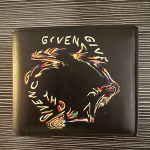 Givenchy Black Glitch Billfold
Wallet